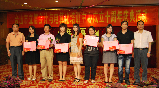 滚轮缩放,点击查看大图