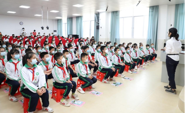 预防网络沉迷，助力健康成长——台山市卫生健康部门开展预防未成年人网络沉迷教育巡讲活动（报道时间：3月31日）401.jpg