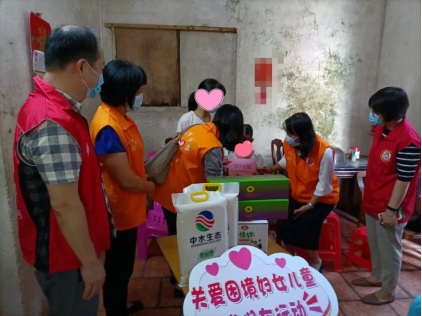9.10【我们的节日·中秋】关爱困难妇女儿童，市镇村三级妇联在行动169.png