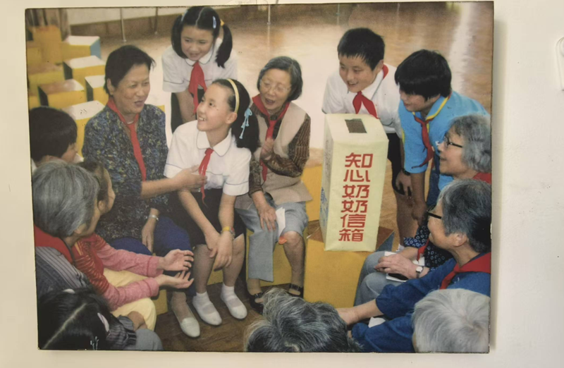 知心奶奶”群体创始人颜怡的卧室里.png